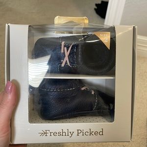Freshly Picked baby Oxford size 2